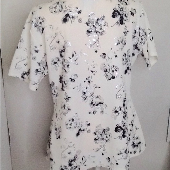 Caren Sport |  Blouse | Floral Printer - Picture 5 of 6